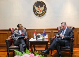 Mahfud MD Terima Kunjungan Dubes Selandia Baru Kevin Burnett di Kantornya