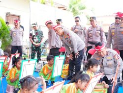 Wakapolri Semringah Bagikan Kebahagiaan, Tebar Senyum dan Cinta Kasih untuk Anak-Anak Semarang