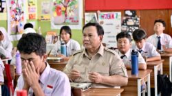 Presiden Prabowo Cek Langsung Sekolah Penerima Manfaat MBG dari SPPG Polri Palmerah