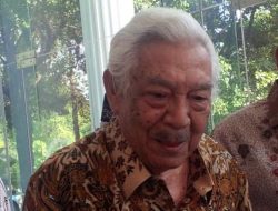 Awaloedin Djamin Tekankan Profesionalisme Kapolri sebagai Pemimpin Institusi