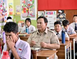 Presiden Prabowo Cek Langsung Sekolah Penerima Manfaat MBG dari SPPG Polri Palmerah