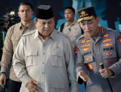 Mengabdi Penuh Dedikasi, Prabowo Puji Kapolri Listyo Sigit : Layak Berada di Puncak Kepolisian